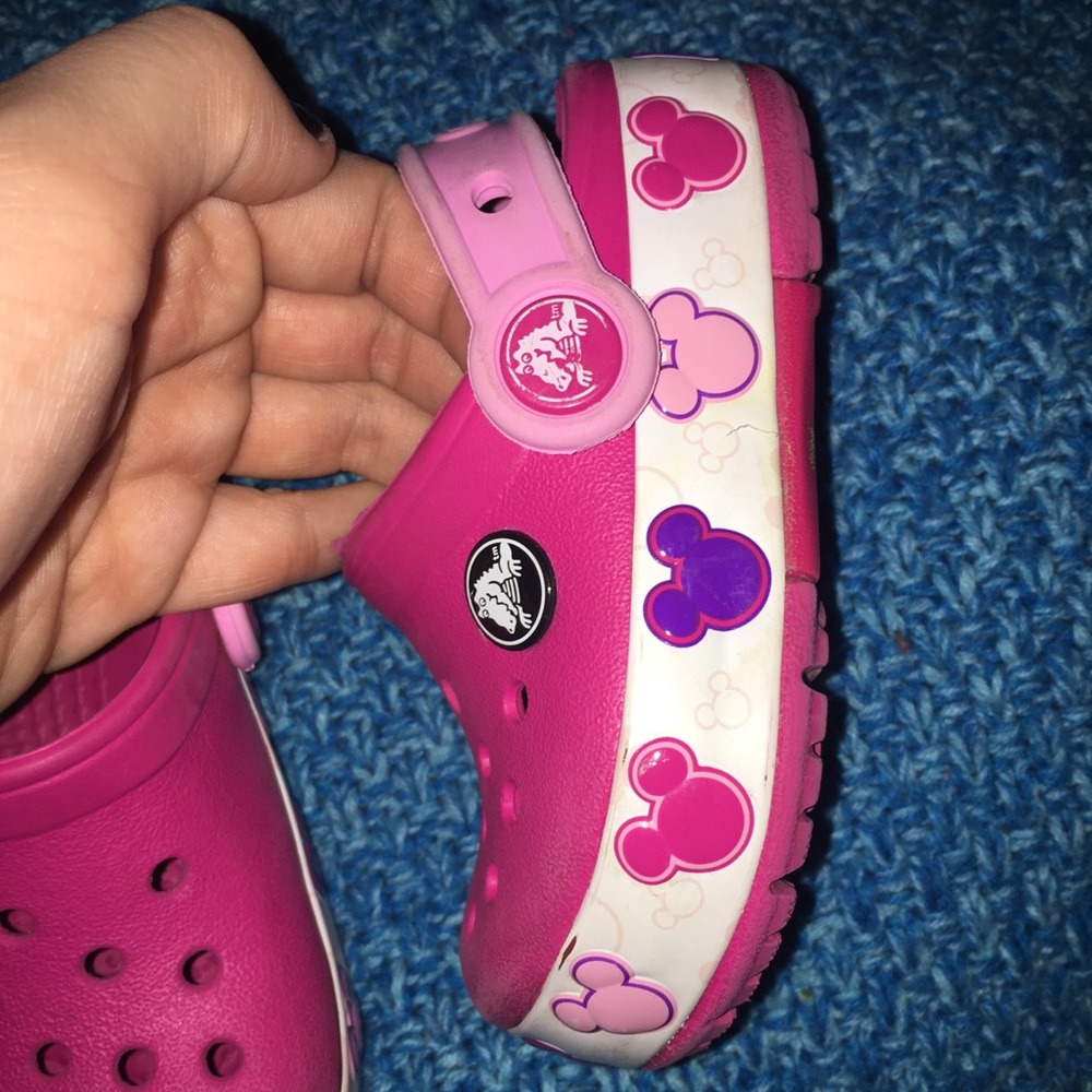Little girls crocs